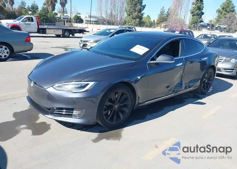 2018 Tesla Model S 100D/75D/P100D z USA, uszkodzony, nr VIN 5YJSA1E20JF269740